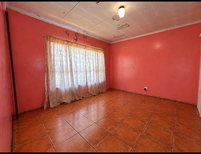 3 BEDROOM HOUSE FOR SALE IN VANDERBIJLPARK CE 4